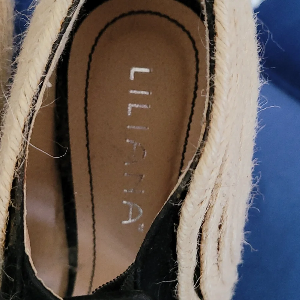 Shoes - Picture 2 of 3